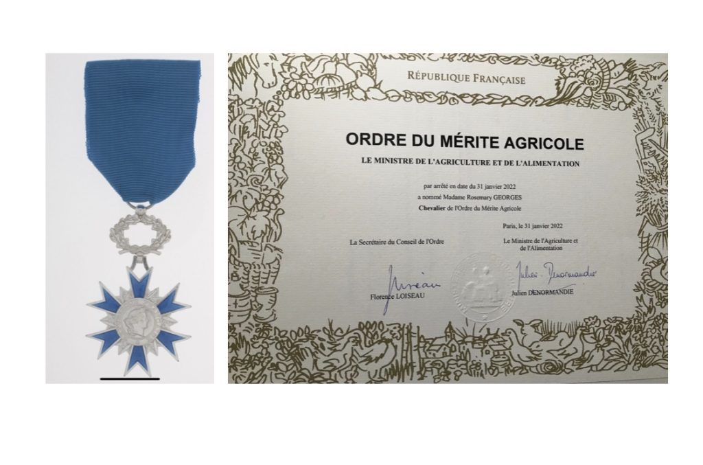 Rosemary George receivesOrdre du Mérite